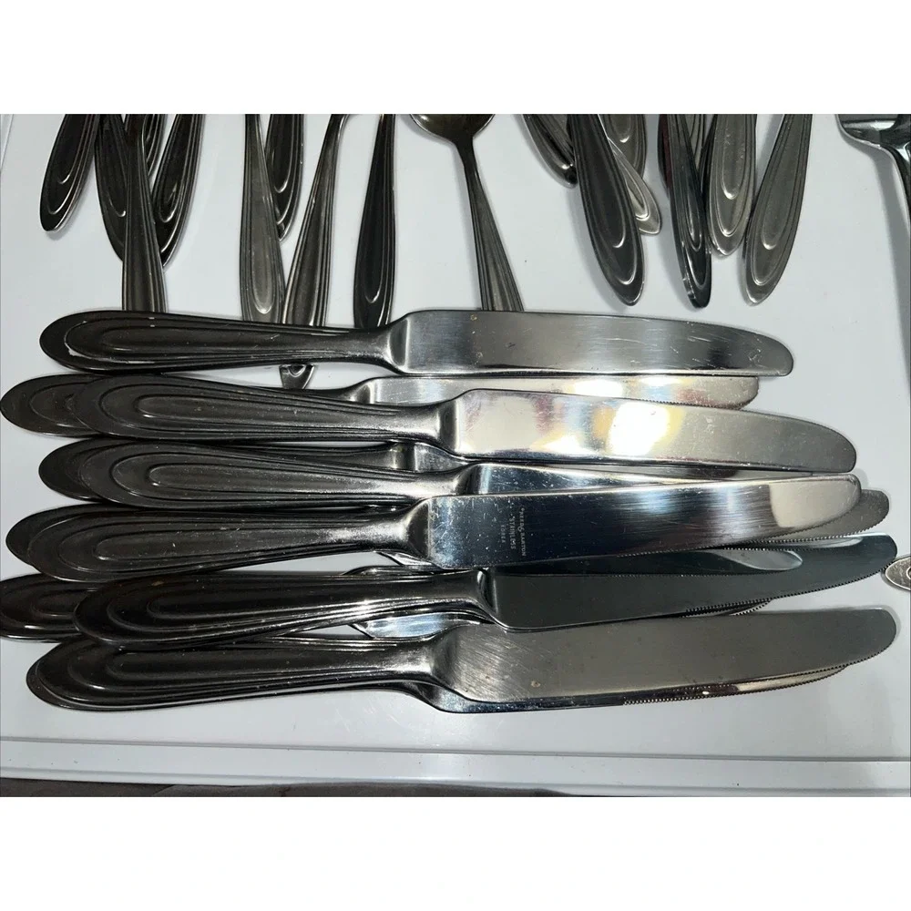Vintage Anse Royale (Stainless) by REED &‎ BARTON 18/10 Korea 42 Piece Flatware